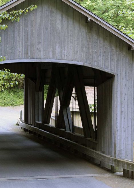 Covered bridge leading to the Cedar Creek Grist Mill